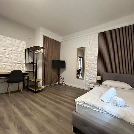 Riverside Airport Hotel Кельстербах Екстер'єр фото