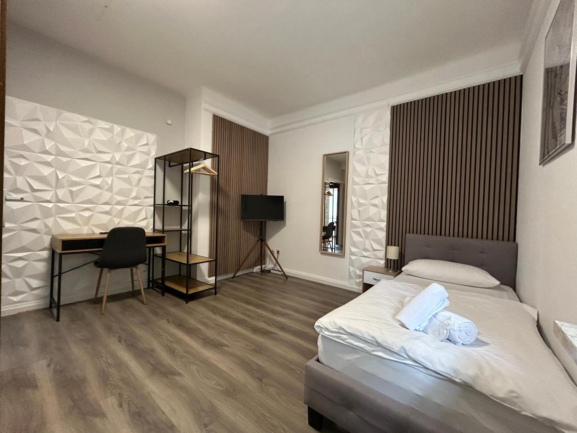 Riverside Airport Hotel Кельстербах Екстер'єр фото